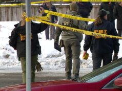 L’agente dell’ICE che ha sparato a Renee Good ha subito un’emorragia interna, dicono i funzionari