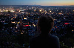 I deputati austriaci vogliono privare l’ex ministro degli Esteri della cittadinanza a causa dei legami con la Russia