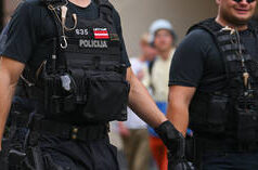 Turisti russi accusati di aver violato la base militare americana – ambasciata