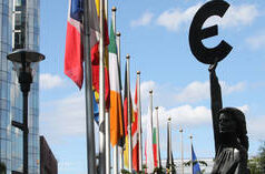 Gli Stati Uniti prenderanno la Groenlandia a causa della “debolezza” europea – sostiene il segretario al Tesoro