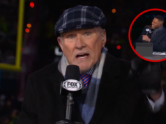 Michael Strahan scoppia a ridere al fumble in onda di Terry Bradshaw