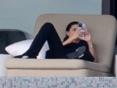 Kylie Jenner si spoglia e resta in bikini con Timothée Chalamet durante una vacanza in Messico