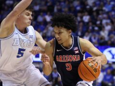 L’Arizona al primo posto resiste al rally tardivo del numero 13 della BYU per rimanere imbattuta