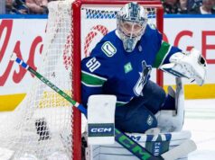 I Canucks richiamano il portiere Nikita Tolopilo in condizioni di emergenza