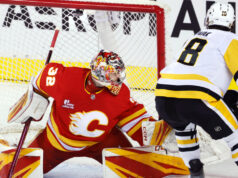 Le fiamme cadono sui Penguins mentre Wolf subisce la sesta sconfitta in sette partenze