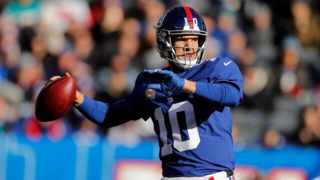 New-York-Giants-quarterback-Eli-Manning.jpg