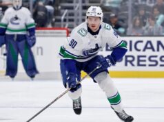 I Canucks richiamano D Mancini e G Tolopilo, mandano D Elias Pettersson in AHL