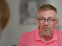 L’uomo scoppia in lacrime quando scopre che la mamma è viva dopo 51 anni di distanza