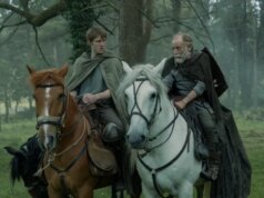 Il pene protesico da 10 pollici del Cavaliere dei Sette Regni period così pesante che aveva bisogno di essere rinforzato