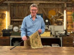 L’uomo è rimasto soffocato dopo che la reliquia del rugby che lo collegava al defunto amico è stata ripristinata