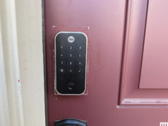 7 migliori serrature intelligenti (2026) per porte anteriori, porte laterali e persino per storage