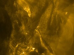 Come una valanga: un video selvaggio cattura il violento fattore scatenante dietro i brillamenti solari