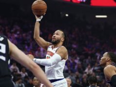 Jalen Brunson dei Knicks lascia la partita contro i Kings per un infortunio alla caviglia