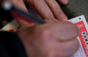 Un residente dell’Arkansas rivendica un jackpot di 1,8 miliardi di dollari e opta per il pagamento in contanti