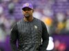 I Vikings prolungano il contratto di Brian Flores come coordinatore difensivo nonostante le interviste all’allenatore