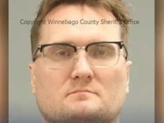 L’uomo accusato di aver ucciso l’ex moglie e suo marito si trovava nella loro proprietà settimane prima, mostrano i documenti