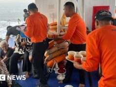 Quindici morti dopo l’affondamento del traghetto Filippine con 300 passeggeri