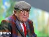 David Hockney cube che spostare l’Arazzo di Bayeux nel Regno Unito è una “follia”
