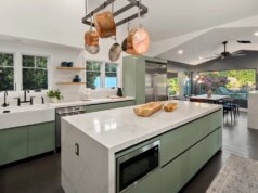 La star di “Promoting Sundown” Nicole Younger vende casa a Los Angeles per 2,1 milioni di dollari