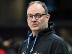 L’ex star dell’ESPN esorta i follower dei social media a “opporsi al fascismo”