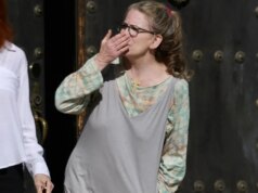 Timothy Busfield visto per la prima volta dalla scarcerazione in attesa del processo