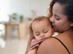 Se il tuo bambino non dorme, dovresti provare questa funzione nascosta dell’iPhone