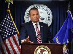 Il giudice del Minnesota ordina al capo dell’ICE di comparire in tribunale