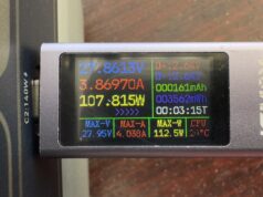 Perché tutti hanno bisogno di questo misuratore di potenza USB che ho testato e che è incredibilmente preciso (ed è economico)