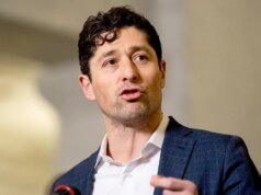 Jacob Frey cube ai critici “mi dispiace di aver offeso le loro orecchie delicate” dopo la controversia sulla bomba atomica dell’ICE