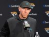 Le osservazioni del giornalista della NFL all’allenatore dei Jaguars dopo la sconfitta nei playoff scatenano il dibattito sui social media