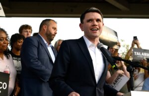 I democratici del Texas che dicevano che Dio è “non binario” ora dicono che gli atei sono più “simili a Cristo” dei colleghi cristiani