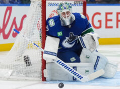 I Canucks tirano Kevin Lankinen nel primo periodo dopo tre veloci gol degli Sharks