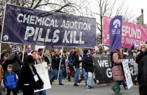 L’organizzazione pro-vita chiede all’HHS e alla FDA di sospendere l’approvazione della pillola abortiva e di rafforzare le norme di sicurezza