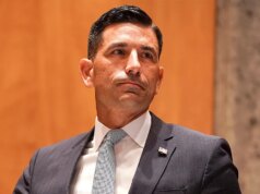 L’ex segretario del DHS afferma che la scelta di Trump di inviare lo “zar del confine” Tom Homan in Minnesota è un “colpo di genio”