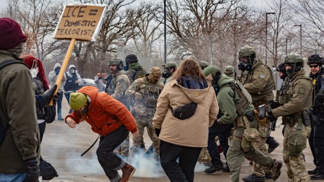 minneapolis-ice-agitator-violence_001-1.jpg