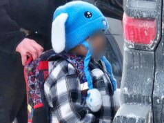 La Casa Bianca e il DHS respingono le affermazioni che l’ICE ha preso di mira una bambina di 5 anni in Minnesota, affermando che il bambino è stato “abbandonato”