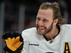 David Pastrnak diventa il sesto giocatore dei Bruins a raggiungere i 900 punti in carriera
