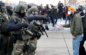 Il capo del sindacato della polizia di frontiera sostiene il morale alto nonostante gli scontri con gli agitatori: “Sono patriottici”