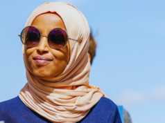 Ilhan Omar colpito con spray sconosciuto e altri momenti salienti dal caotico municipio di Minneapolis
