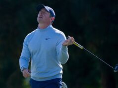 McIlroy fatica mentre Molinari prende il comando del primo turno al Dubai Desert Traditional