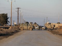 I combattenti dell’Isis escono dal carcere siriano nel caotico passaggio di consegne da parte del governo