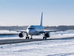 Le cancellazioni dei voli raggiungono livelli document mentre infuria la tempesta invernale