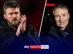 Neville nomina tre candidati per sostituire Carrick al Man Utd la prossima stagione