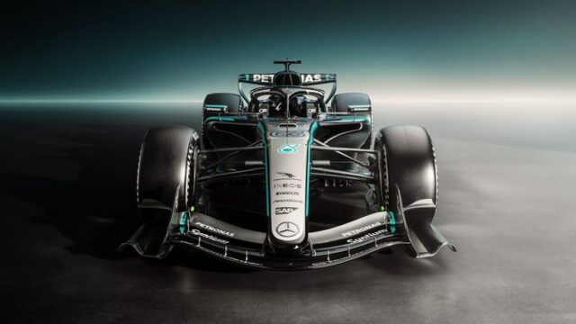 skysports-mercedes-w17-launch_7142266.jpg