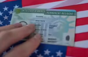“Restare fuori dagli Stati Uniti per troppo tempo”: l’avvocato specializzato in immigrazione segnala 10 errori della Carta verde che si dovrebbero evitare
