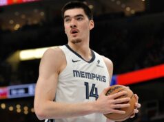 Zach Edey dei Grizzlies salterà altre sei settimane per un infortunio alla caviglia