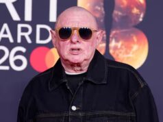 Foto del tappeto rosso dei BRIT Awards 2026 mentre le star della musica arrivano al Co-Op Reside di Manchester