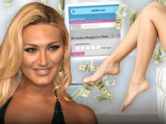 Brooke Hogan gioca con la modella fetish del piede poiché ha le merci