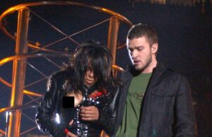 Kim Kardashian e Lewis Hamilton portano in pubblico la loro “storia d’amore segreta” al Tremendous Bowl 2026 mentre il lettore labiale rivela ciò che le ha detto sull’incontro con sua madre