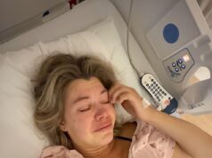 La star dello scapolo Krystal Nielson descrive in dettaglio la storia della nascita “estremamente traumatica” e “più orribile”